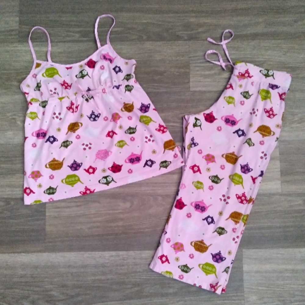EUC Nick & Nora PJ set Medium fits like a small